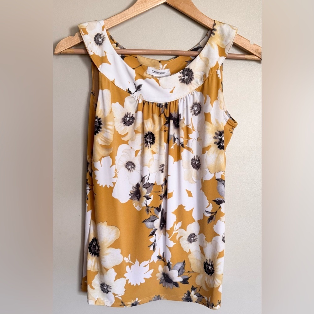 Calvin Klein Yellow Floral Sleeveless Camisole size SM 0057